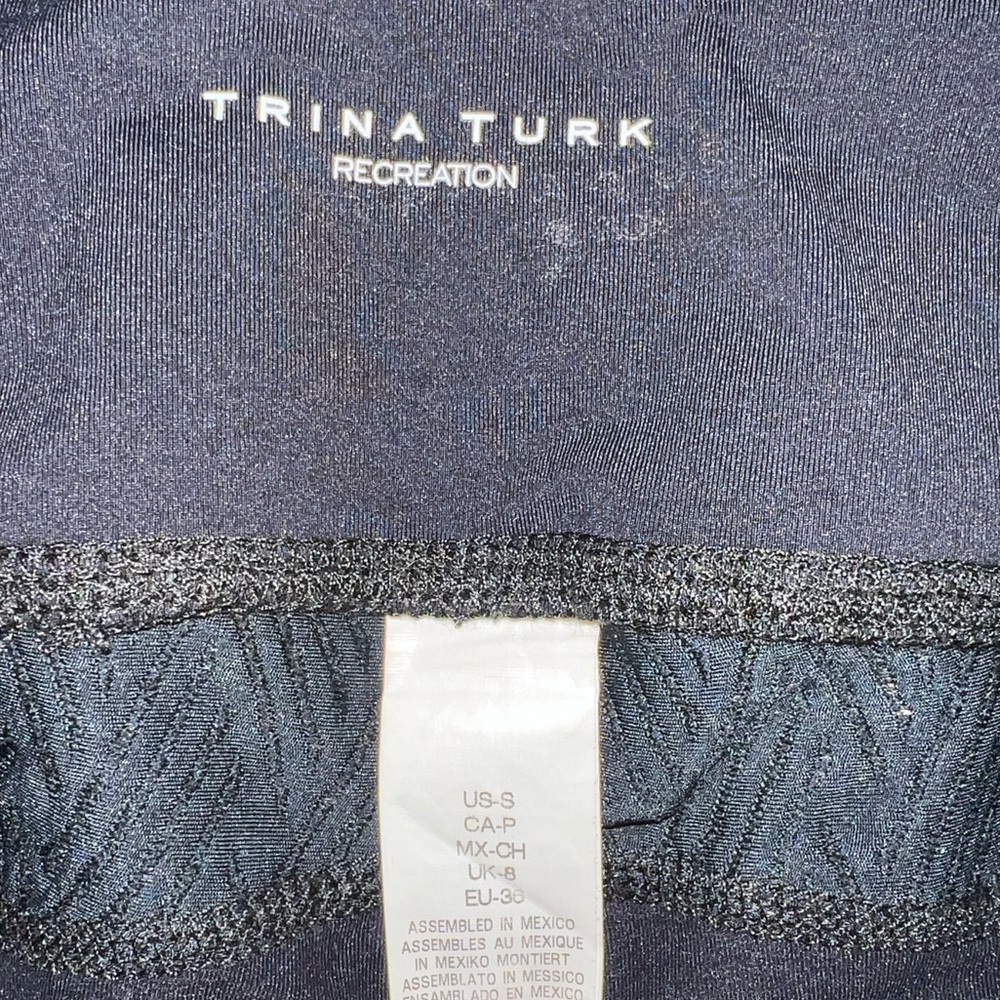 Trina Turk Recreation activewear leggings. Size small - Picture 4 of 5